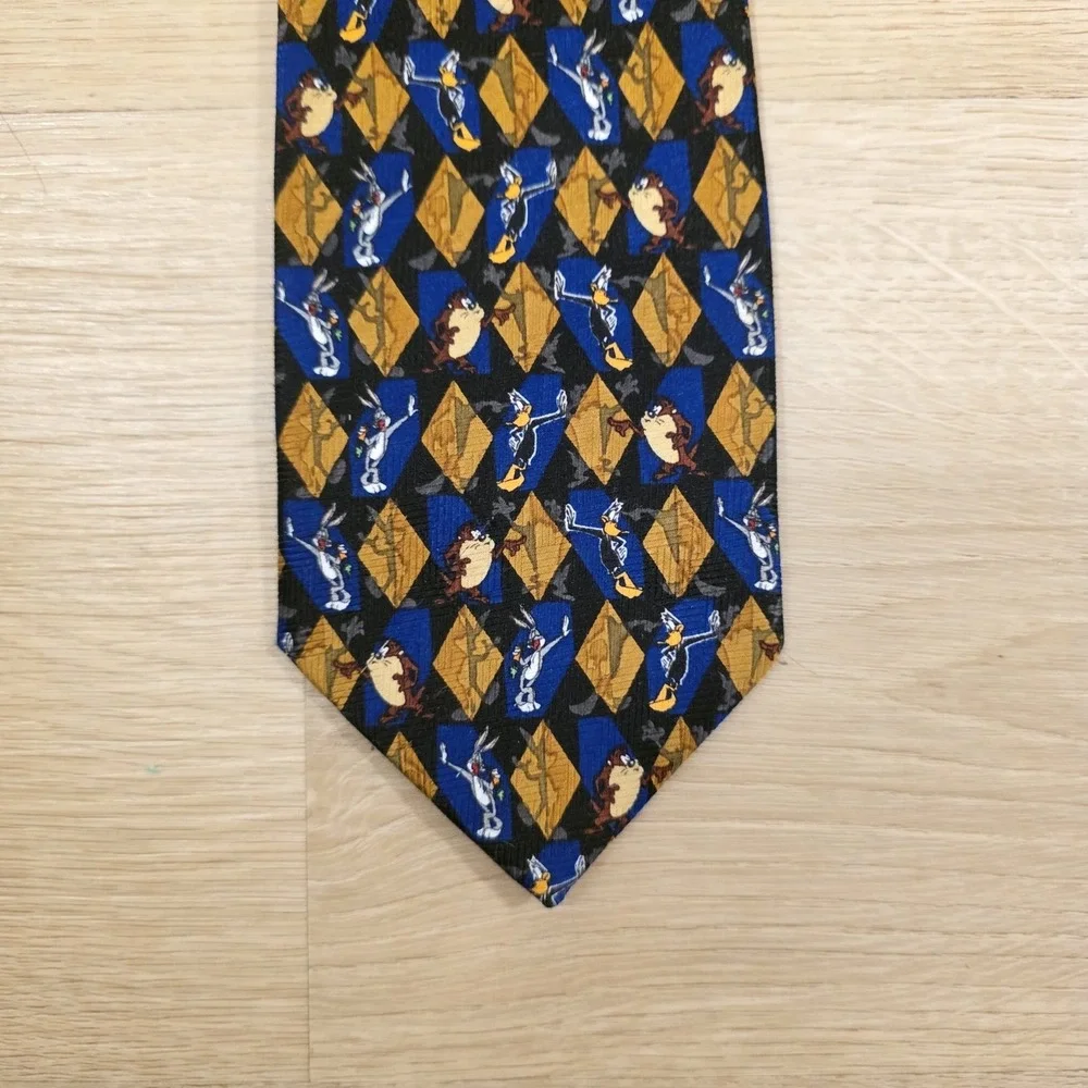Looney Tunes Mania‎ Black Blue Gold Diamond Taz Daffy Bugs Bunny Cartoon Tie